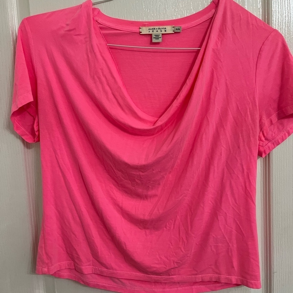 ALICE + OLIVIA jeans hot Pink Cowl Neck medium soft top